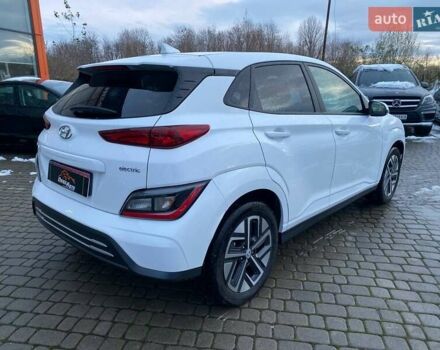 Белый Хендай Kona, объемом двигателя 0 л и пробегом 6 тыс. км за 18900 $, фото 5 на Automoto.ua