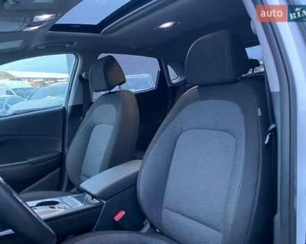 Белый Хендай Kona, объемом двигателя 0 л и пробегом 6 тыс. км за 18900 $, фото 16 на Automoto.ua