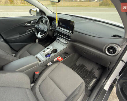 Белый Хендай Kona, объемом двигателя 0 л и пробегом 63 тыс. км за 21500 $, фото 22 на Automoto.ua