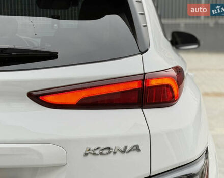 Білий Хендай Kona, об'ємом двигуна 0 л та пробігом 28 тис. км за 18700 $, фото 64 на Automoto.ua