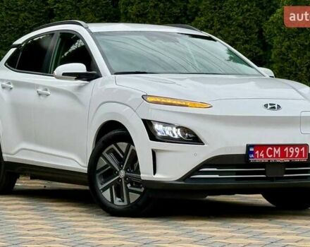 Белый Хендай Kona, объемом двигателя 0 л и пробегом 31 тыс. км за 17999 $, фото 2 на Automoto.ua