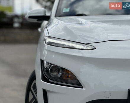 Білий Хендай Kona, об'ємом двигуна 0 л та пробігом 43 тис. км за 16700 $, фото 5 на Automoto.ua