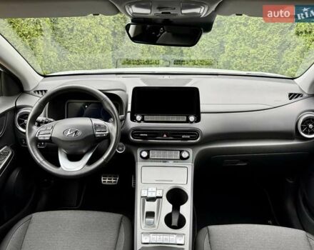 Белый Хендай Kona, объемом двигателя 0 л и пробегом 31 тыс. км за 17999 $, фото 30 на Automoto.ua