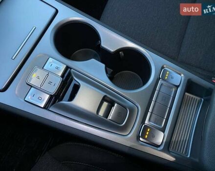 Белый Хендай Kona, объемом двигателя 0 л и пробегом 6 тыс. км за 18900 $, фото 13 на Automoto.ua