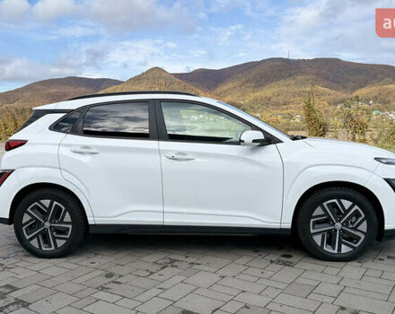 Белый Хендай Kona, объемом двигателя 0 л и пробегом 63 тыс. км за 21500 $, фото 9 на Automoto.ua