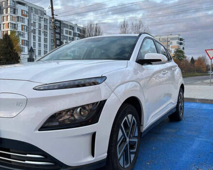 Белый Хендай Kona, объемом двигателя 0 л и пробегом 38 тыс. км за 15599 $, фото 1 на Automoto.ua