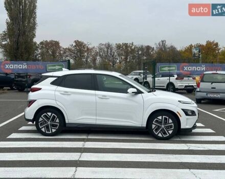 Білий Хендай Kona, об'ємом двигуна 0 л та пробігом 40 тис. км за 19999 $, фото 3 на Automoto.ua