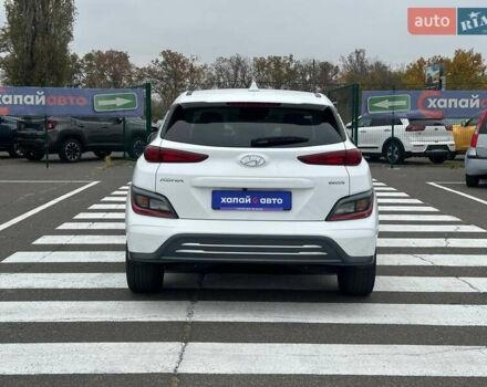 Білий Хендай Kona, об'ємом двигуна 0 л та пробігом 40 тис. км за 19999 $, фото 5 на Automoto.ua