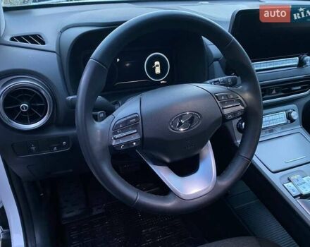 Белый Хендай Kona, объемом двигателя 0 л и пробегом 6 тыс. км за 18900 $, фото 10 на Automoto.ua