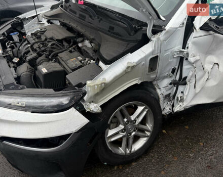 Білий Хендай Kona, об'ємом двигуна 2 л та пробігом 70 тис. км за 12200 $, фото 8 на Automoto.ua