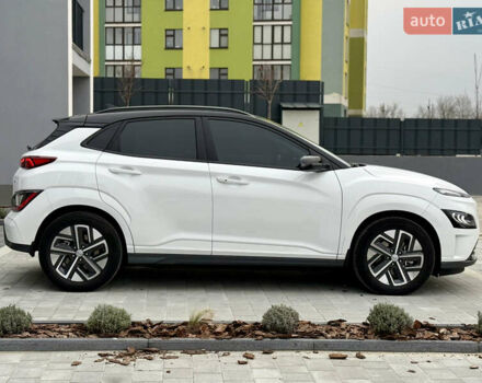 Білий Хендай Kona, об'ємом двигуна 0 л та пробігом 28 тис. км за 18700 $, фото 8 на Automoto.ua
