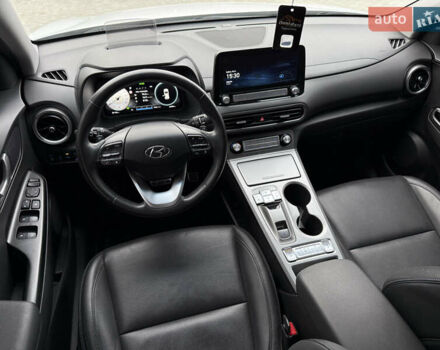 Білий Хендай Kona, об'ємом двигуна 0 л та пробігом 28 тис. км за 18700 $, фото 32 на Automoto.ua