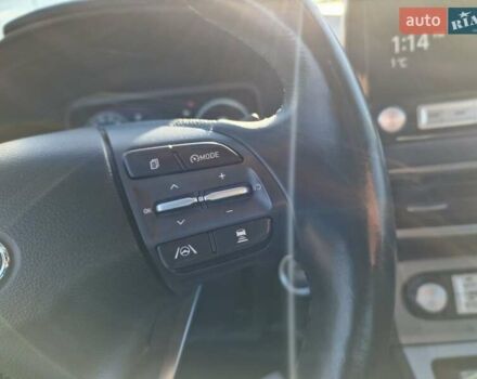 Білий Хендай Kona, об'ємом двигуна 0 л та пробігом 57 тис. км за 17200 $, фото 31 на Automoto.ua