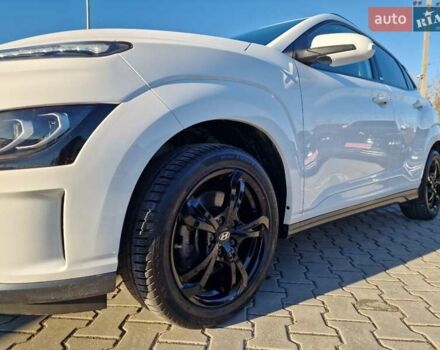 Білий Хендай Kona, об'ємом двигуна 0 л та пробігом 57 тис. км за 17200 $, фото 7 на Automoto.ua