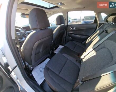 Білий Хендай Kona, об'ємом двигуна 0 л та пробігом 57 тис. км за 17200 $, фото 42 на Automoto.ua