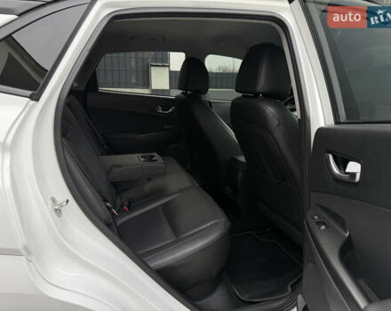 Білий Хендай Kona, об'ємом двигуна 0 л та пробігом 28 тис. км за 18700 $, фото 31 на Automoto.ua