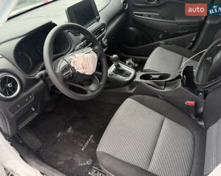 Білий Хендай Kona, об'ємом двигуна 2 л та пробігом 70 тис. км за 12200 $, фото 10 на Automoto.ua