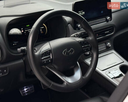 Білий Хендай Kona, об'ємом двигуна 0 л та пробігом 28 тис. км за 18700 $, фото 48 на Automoto.ua