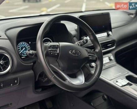 Білий Хендай Kona, об'ємом двигуна 0 л та пробігом 40 тис. км за 19999 $, фото 8 на Automoto.ua