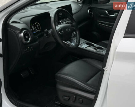 Білий Хендай Kona, об'ємом двигуна 0 л та пробігом 28 тис. км за 18700 $, фото 62 на Automoto.ua