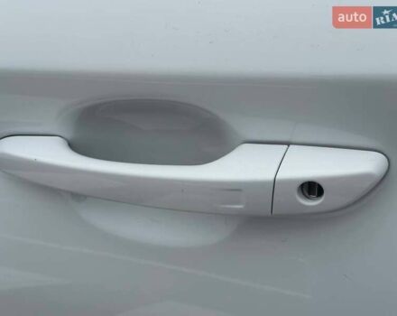 Білий Хендай Kona, об'ємом двигуна 0 л та пробігом 40 тис. км за 19999 $, фото 16 на Automoto.ua