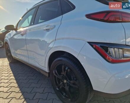 Білий Хендай Kona, об'ємом двигуна 0 л та пробігом 57 тис. км за 17200 $, фото 17 на Automoto.ua