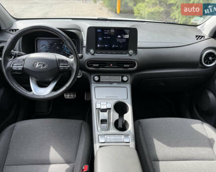 Білий Хендай Kona, об'ємом двигуна 0 л та пробігом 43 тис. км за 16700 $, фото 38 на Automoto.ua