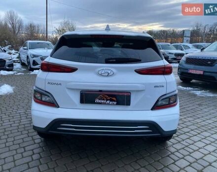 Белый Хендай Kona, объемом двигателя 0 л и пробегом 6 тыс. км за 18900 $, фото 4 на Automoto.ua