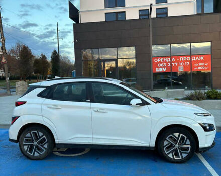 Белый Хендай Kona, объемом двигателя 0 л и пробегом 38 тыс. км за 15599 $, фото 4 на Automoto.ua