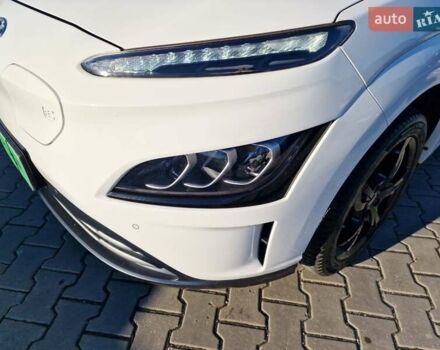 Білий Хендай Kona, об'ємом двигуна 0 л та пробігом 57 тис. км за 17200 $, фото 6 на Automoto.ua