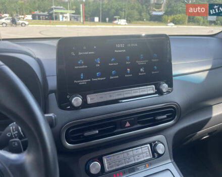 Білий Хендай Kona, об'ємом двигуна 0 л та пробігом 46 тис. км за 17500 $, фото 9 на Automoto.ua