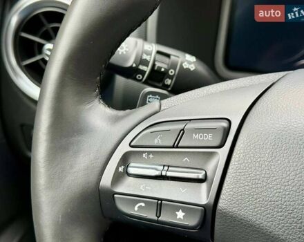 Белый Хендай Kona, объемом двигателя 0 л и пробегом 31 тыс. км за 17999 $, фото 31 на Automoto.ua