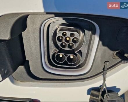 Білий Хендай Kona, об'ємом двигуна 0 л та пробігом 57 тис. км за 17200 $, фото 8 на Automoto.ua