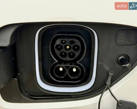 Белый Хендай Kona, объемом двигателя 0 л и пробегом 31 тыс. км за 17999 $, фото 43 на Automoto.ua