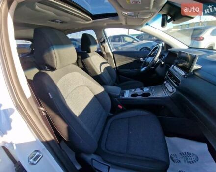 Білий Хендай Kona, об'ємом двигуна 0 л та пробігом 57 тис. км за 17200 $, фото 46 на Automoto.ua