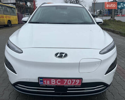 Белый Хендай Kona, объемом двигателя 0 л и пробегом 20 тыс. км за 20300 $, фото 1 на Automoto.ua