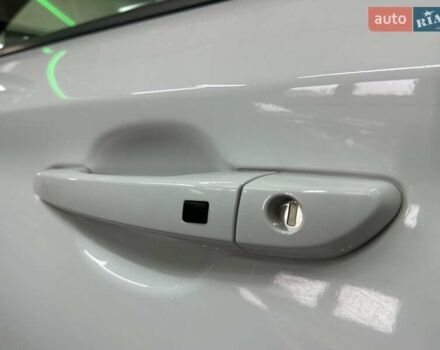 Белый Хендай Kona, объемом двигателя 0 л и пробегом 108 тыс. км за 20600 $, фото 13 на Automoto.ua