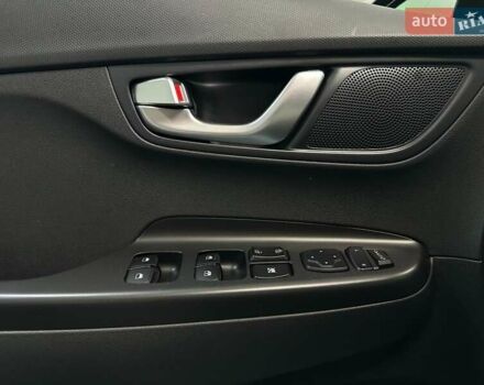 Белый Хендай Kona, объемом двигателя 0 л и пробегом 108 тыс. км за 20600 $, фото 36 на Automoto.ua