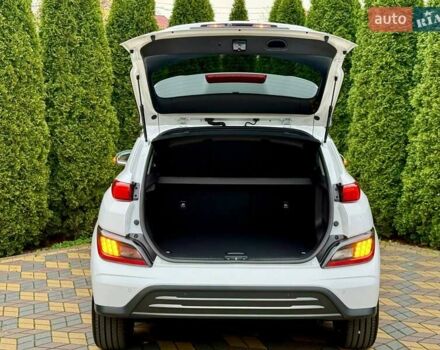 Белый Хендай Kona, объемом двигателя 0 л и пробегом 31 тыс. км за 17999 $, фото 13 на Automoto.ua