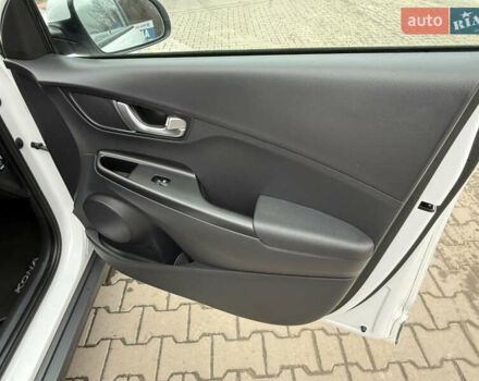 Белый Хендай Kona, объемом двигателя 0 л и пробегом 21 тыс. км за 17200 $, фото 26 на Automoto.ua