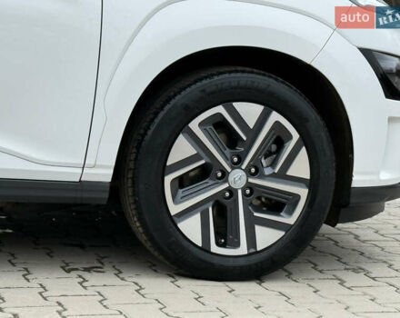 Белый Хендай Kona, объемом двигателя 0 л и пробегом 21 тыс. км за 17200 $, фото 12 на Automoto.ua