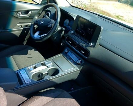 Белый Хендай Kona, объемом двигателя 0.15 л и пробегом 57 тыс. км за 19900 $, фото 5 на Automoto.ua