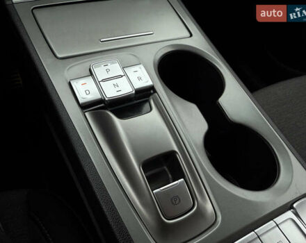 Белый Хендай Kona, объемом двигателя 0 л и пробегом 21 тыс. км за 17200 $, фото 5 на Automoto.ua