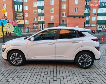Белый Хендай Kona, объемом двигателя 0 л и пробегом 27 тыс. км за 20998 $, фото 3 на Automoto.ua