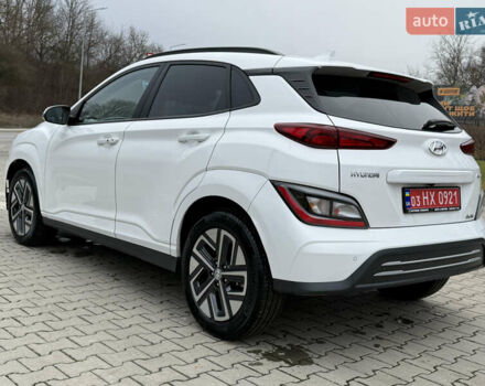 Белый Хендай Kona, объемом двигателя 0 л и пробегом 21 тыс. км за 17200 $, фото 1 на Automoto.ua