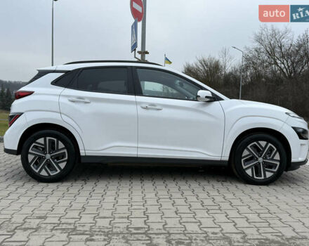 Белый Хендай Kona, объемом двигателя 0 л и пробегом 21 тыс. км за 17200 $, фото 10 на Automoto.ua