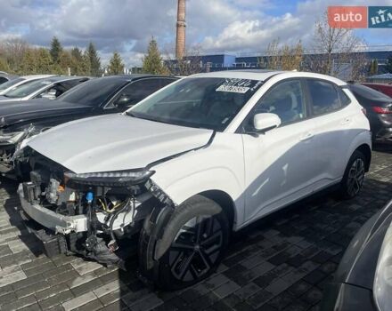 Белый Хендай Kona, объемом двигателя 0 л и пробегом 23 тыс. км за 14900 $, фото 6 на Automoto.ua