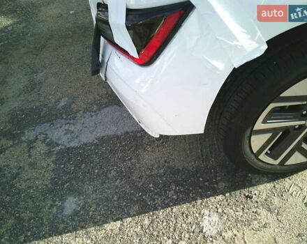 Белый Хендай Kona, объемом двигателя 0 л и пробегом 23 тыс. км за 14900 $, фото 45 на Automoto.ua