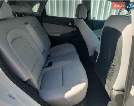 Белый Хендай Kona, объемом двигателя 0 л и пробегом 23 тыс. км за 14900 $, фото 12 на Automoto.ua