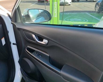 Белый Хендай Kona, объемом двигателя 0 л и пробегом 27 тыс. км за 20998 $, фото 7 на Automoto.ua